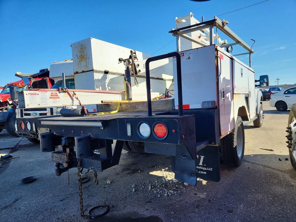 2012 Ford F-450 super duty VIN 1FD0X4GY3CEA14461 COPART salvage auction — MINOR DENT/SCRATCHES, Oh - Certificate Of Title, sold $4,250 on 2026-07-08 (photo 3)