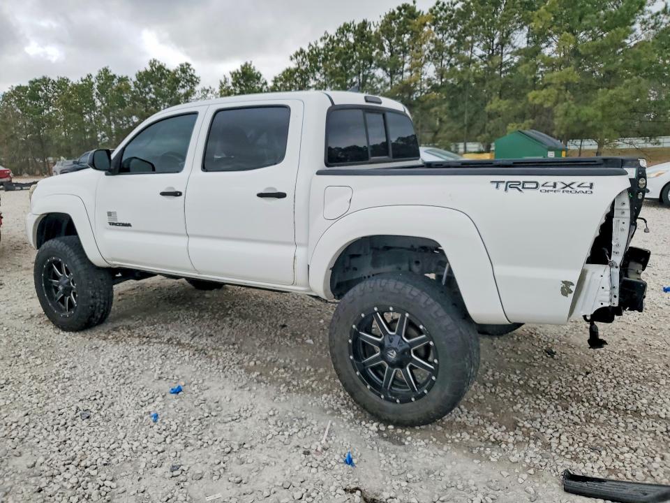2015 Toyota Tacoma VIN 5TFLU4EN3FX116340 COPART salvage auction — REAR END, TX - CERTIFICATE OF TITLE, sold $6,600 on 2026-07-28 (photo 2)