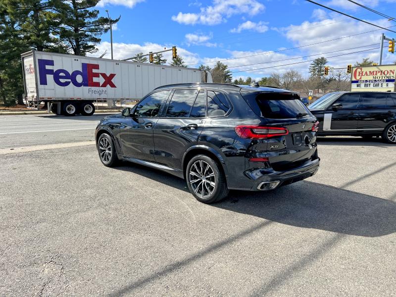 2019 BMW VIN 5UXCR6C52KLK80260 COPART salvage auction — MINOR DENT/SCRATCHES, Salvage Title, sold $20,900 on 2026-07-21 (photo 3)