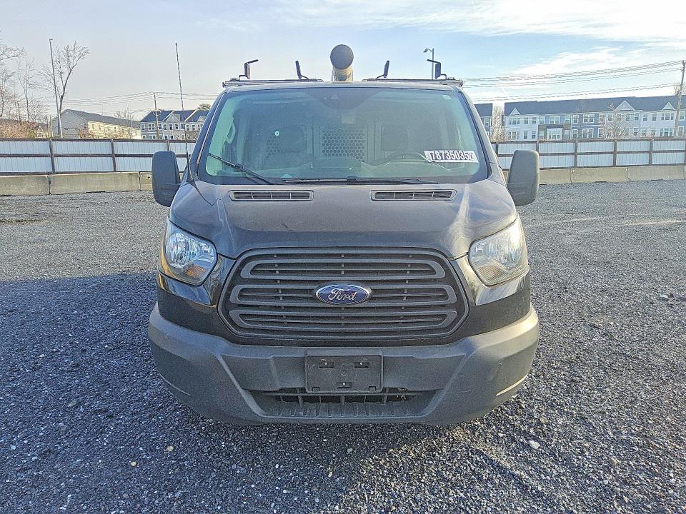 2018 Ford Transit VIN 1FTYE1YM6JKA32989 COPART salvage auction — MINOR DENT/SCRATCHES, MD - CERTIFICATE OF TITLE, sold $4,950 on 2026-07-09 (photo 5)