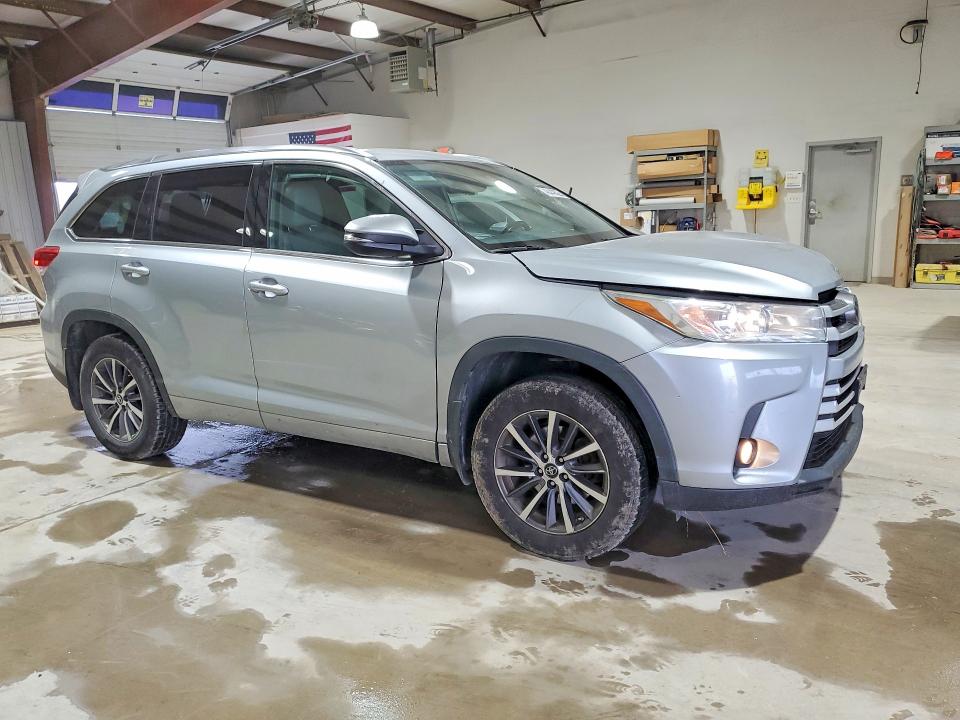 2018 Toyota Highlander VIN 5TDJZRFH2JS812300 COPART salvage auction — FRONT END, MD - CERT OF SALVAGE > 75% DAMAGE, sold $1,650 on 2026-07-24 (photo 4)