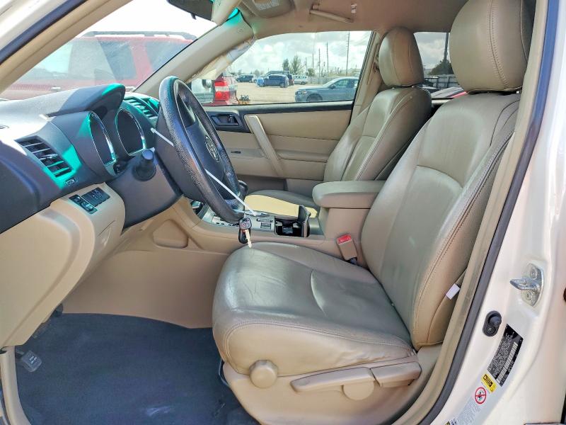 2012 Toyota Highlander VIN 5TDZA3EH5CS025448 COPART salvage auction — SIDE, Fl - Cert Of Title Slvg Rebuildable, sold $3,100 on 2026-07-29 (photo 7)