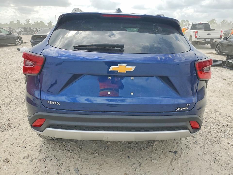 2024 Chevrolet Trax VIN KL77LHE24RC136901 COPART salvage auction — ROLLOVER, La - Cert Of Title-Salvage, sold $4,400 on 2026-07-02 (photo 6)