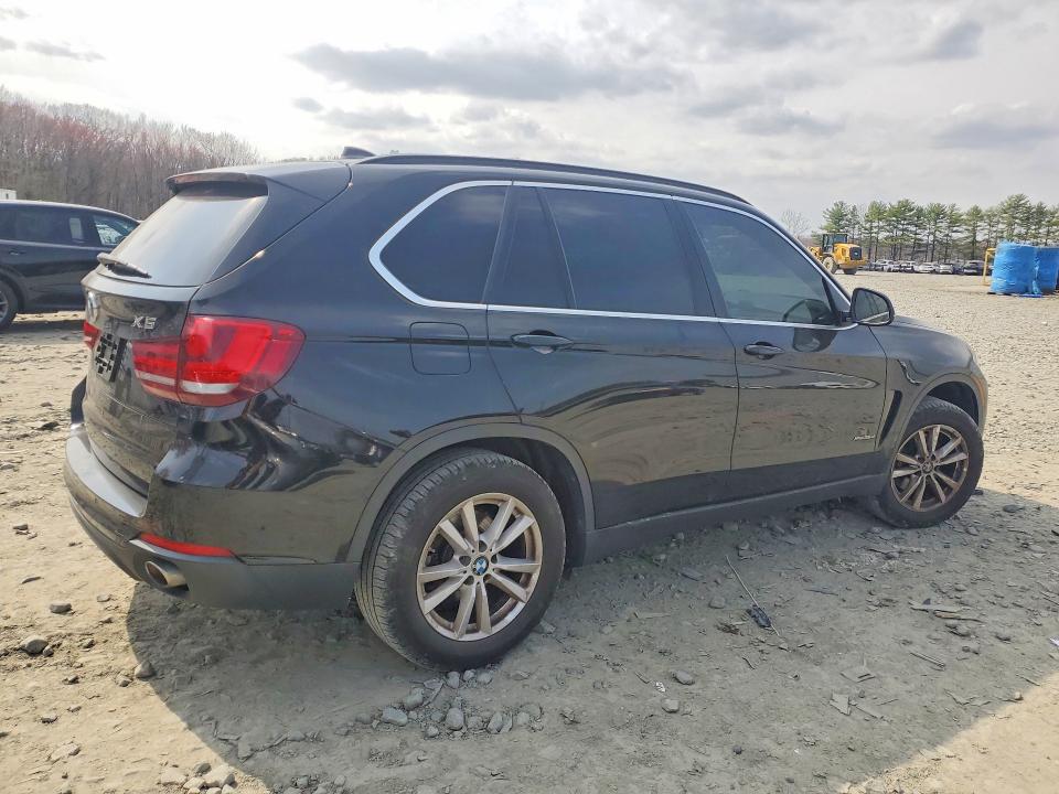 2015 BMW X5 VIN 5UXKS4C5XF0N06699 COPART salvage auction — MINOR DENT/SCRATCHES, MT - DEALER ONLY CLEAN TITLE (P), sold $6,800 on 2026-07-16 (photo 3)