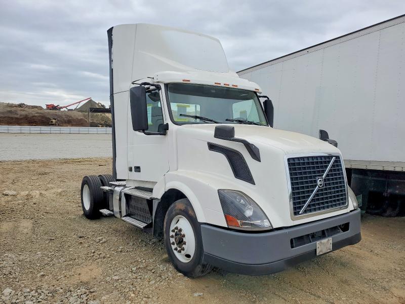 2017 Volvo VIN 4V4N39TGXHN988112 COPART salvage auction — MECHANICAL, In - Certificate Of Title, sold $5,100 on 2026-07-30 (photo 1)
