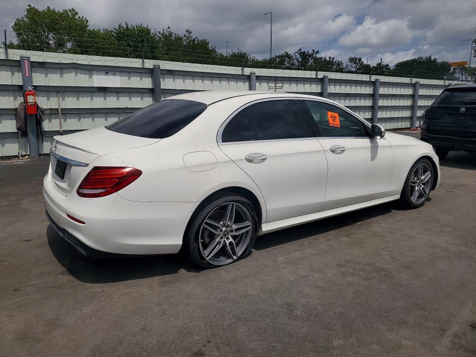 2019 Mercedes-benz E-klasse VIN WDDZF4JB4KA504289 COPART salvage auction — WATER/FLOOD, Fl - Certificate Of Title, sold $8,900 on 2026-07-27 (photo 3)
