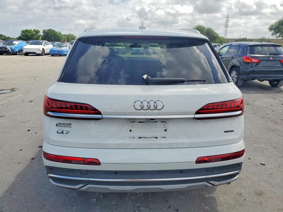 2021 Audi Q7 VIN WA1LXAF7XMD014161 COPART salvage auction — MINOR DENT/SCRATCHES, Fl - Certificate Of Title, sold $17,700 on 2026-07-28 (photo 6)