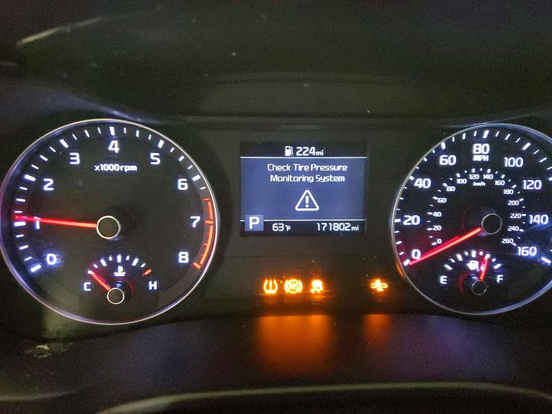 2019 Kia Forte VIN 3KPF24AD3KE077680 COPART salvage auction — NORMAL WEAR, Va - Certificate Of Title, sold $5,000 on 2026-07-10 (photo 9)