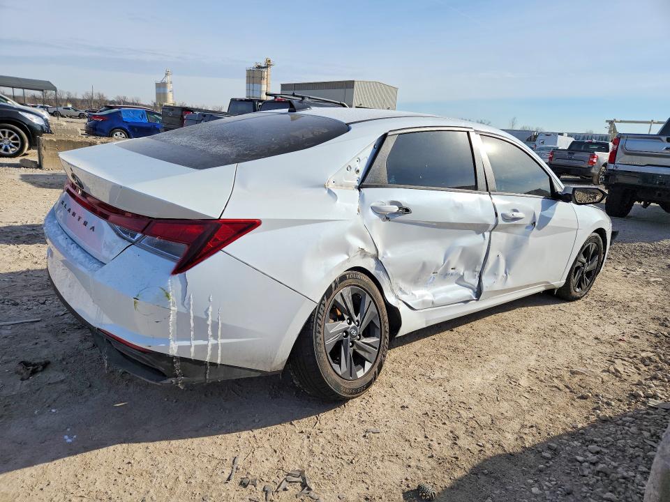 2021 Hyundai Elantra VIN 5NPLM4AG8MH009459 COPART salvage auction — SIDE, Salvage Title, sold $2,450 on 2026-07-23 (photo 3)