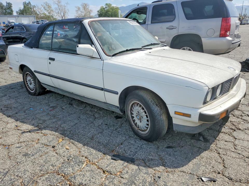 1989 BMW 3er VIN WBABB2308KEC17120 COPART salvage auction — MINOR DENT/SCRATCHES, Id - Salvage Certificate Of Title, sold $1,150 on 2026-08-20 (photo 4)