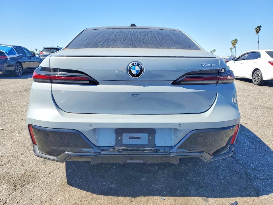 2024 BMW 7er VIN WBA23EH05RCR52518 COPART salvage auction — FRONT END, Salvage Title, sold $20,200 on 2026-07-21 (photo 6)