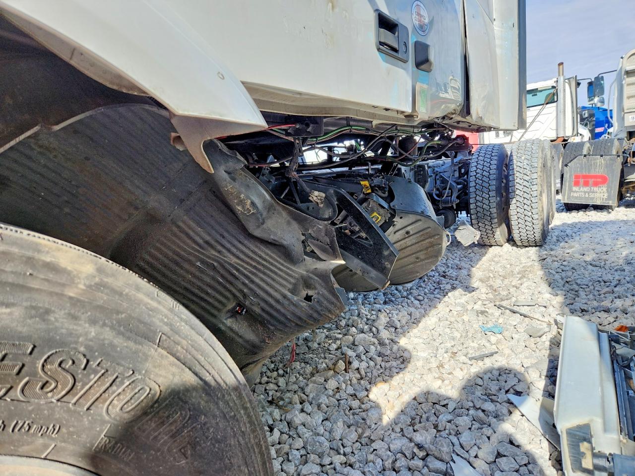2021 Volv Vnr VIN 4V4WC9EH6MN600328 COPART salvage auction — Side, NE - CERT OF TITLE-SALVAGE, sold $4,550 on 2026-07-02 (photo 9)
