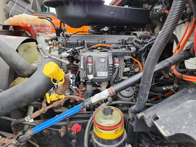 2019 International Lt VIN 3HSDZTZR3KN074329 COPART salvage auction — NORMAL WEAR, In - Certificate Of Title (P), sold $4,600 on 2026-07-07 (photo 7)