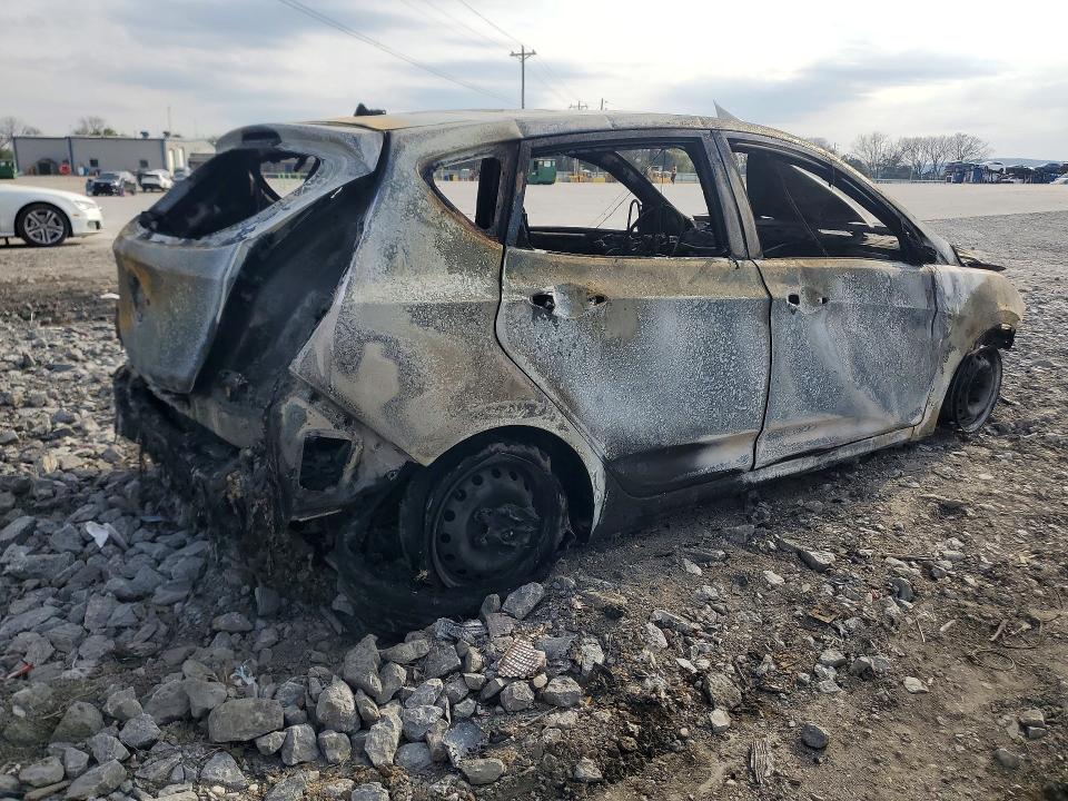 2016 Hyundai Accent VIN KMHCT5AE4GU245846 COPART salvage auction — BURN, PA - CERTIFICATE OF SALVAGE, sold $150 on 2026-07-22 (photo 3)