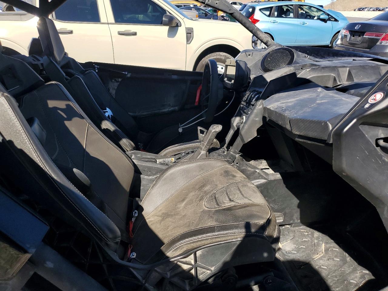 2023 Can-am Maverick x3 VIN 3JBVNAV22PE002151 COPART salvage auction — Rollover, NV - CERT OF TITLE-OHV TOTAL LOSS, sold $12,500 on 2026-05-21 (photo 5)