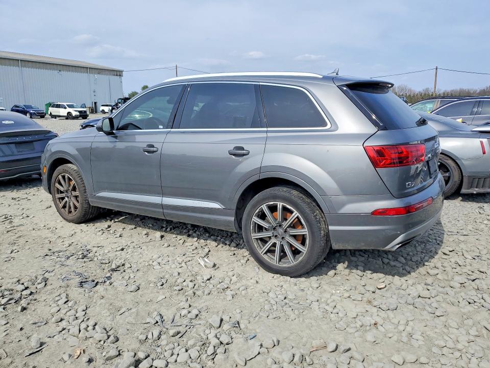 2017 Audi Q7 VIN WA1LAAF77HD058772 COPART salvage auction — MINOR DENT/SCRATCHES, Wv - Certificate Of Title (P), sold $5,700 on 2026-07-20 (photo 2)