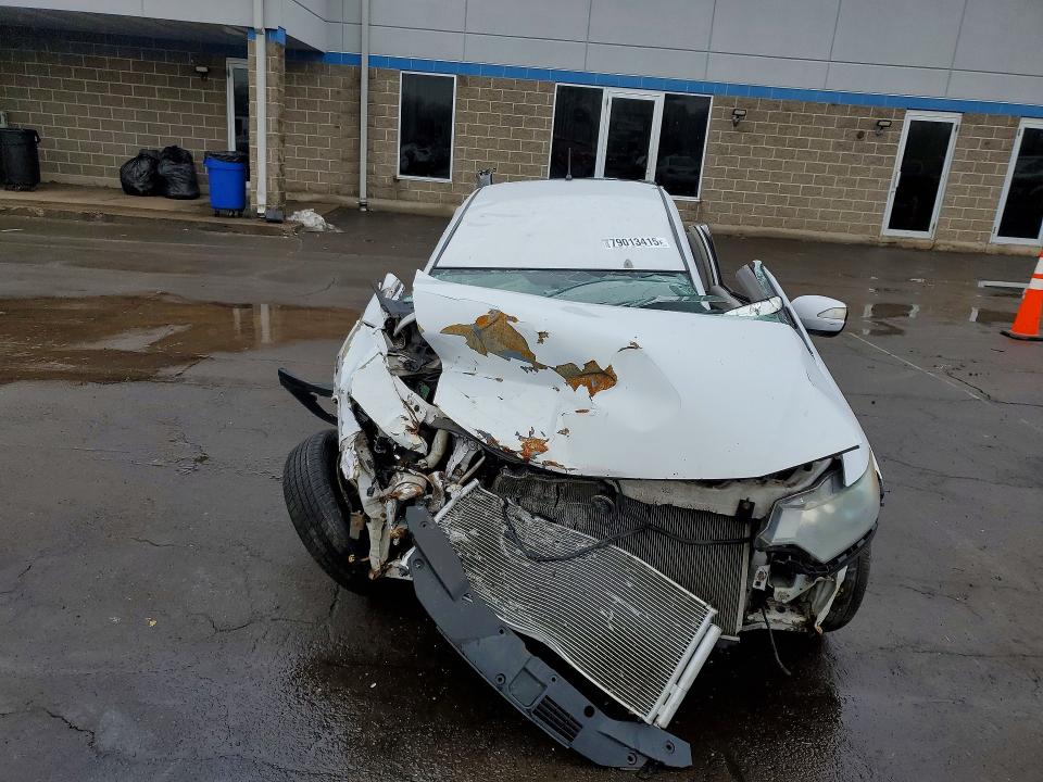 2010 Honda Insight VIN JHMZE2H73AS012881 COPART salvage auction — ALL OVER, Ct - Cert Of Title-Salvage, sold $450 on 2026-07-24 (photo 5)