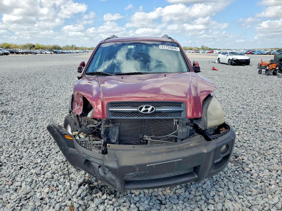 2005 Hyundai Tucson VIN KM8JN72D35U229069 COPART salvage auction — FRONT END, FL - CERT OF TITLE SLVG REBUILDABLE, sold $575 on 2026-07-17 (photo 5)