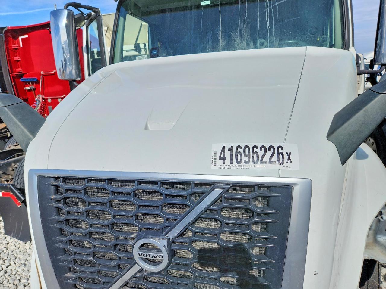 2021 Volv Vnr VIN 4V4WC9EH6MN600328 COPART salvage auction — Side, NE - CERT OF TITLE-SALVAGE, sold $4,550 on 2026-07-02 (photo 7)