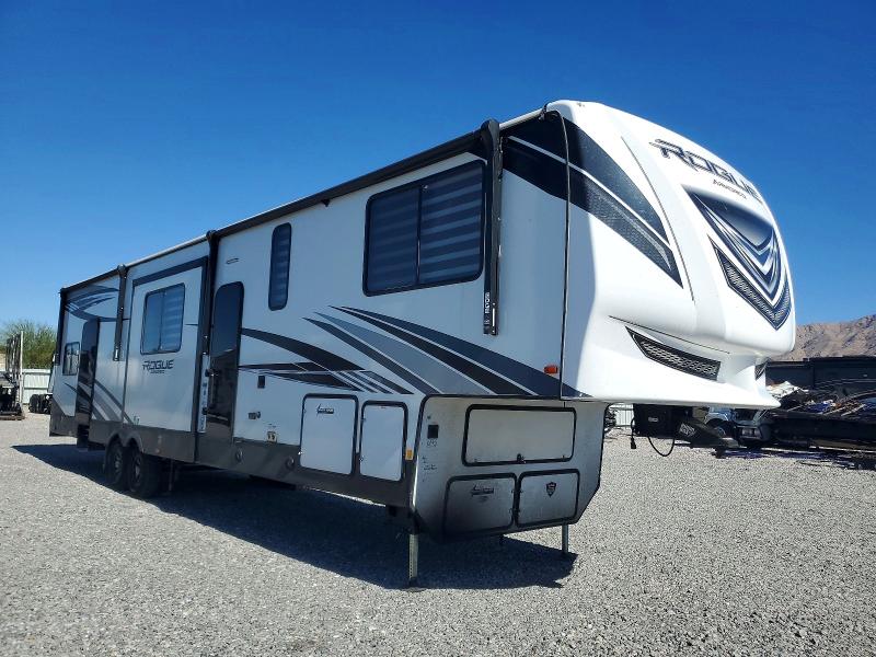 2022 Forest river Vengeance VIN 4X4FVGL26N5402353 COPART salvage auction — VANDALISM, NV - SALVAGE TITLE, sold $25,250 on 2026-07-09 (photo 1)