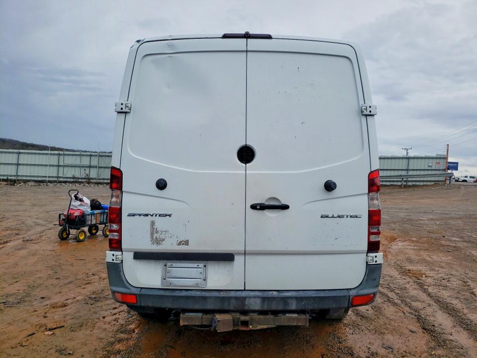 2014 VIN WD3PE7DC9E5908156 COPART salvage auction — FRONT END, Salvage Title, sold $950 on 2026-07-15 (photo 6)