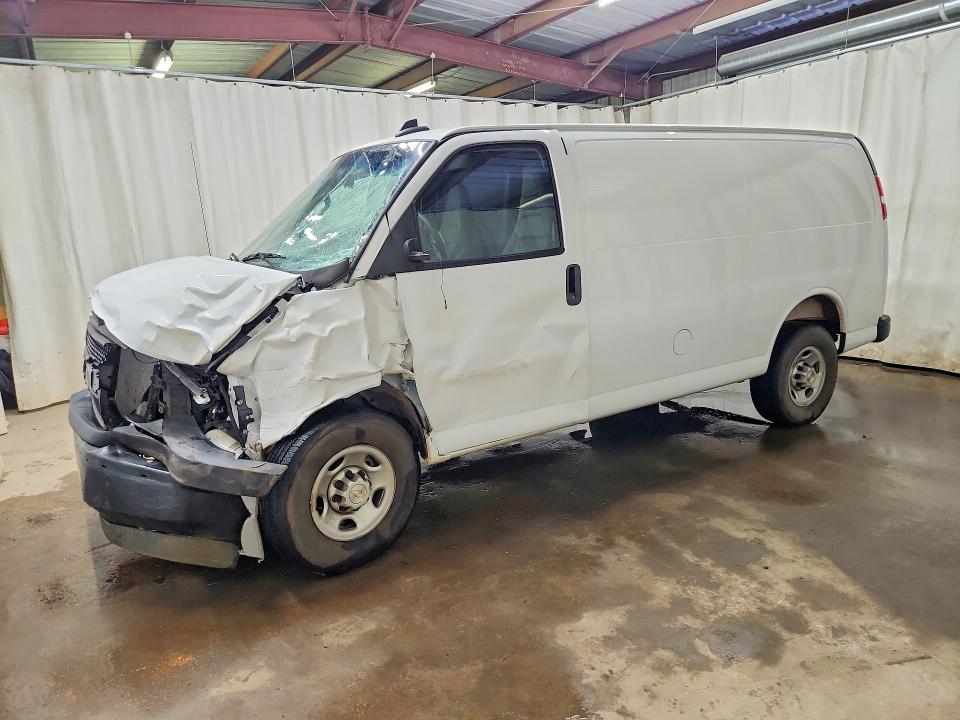 2025 Chevrolet Express VIN 1GCWGAFPXS1270608 COPART salvage auction — FRONT END, Salvage Title, sold $4,200 on 2026-07-09 (photo 1)