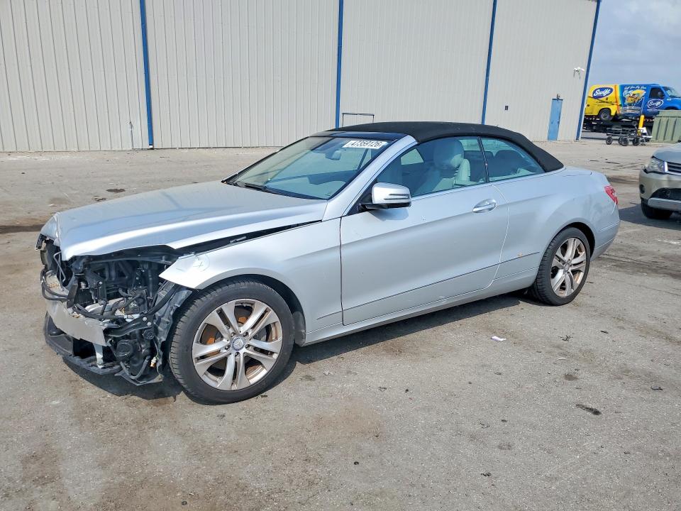 2011 Mercedes-benz E-klasse VIN WDDKK5GF9BF061041 COPART salvage auction — FRONT END, Fl - Cert Of Title Slvg Rebuildable, sold $1,650 on 2026-07-06 (photo 1)