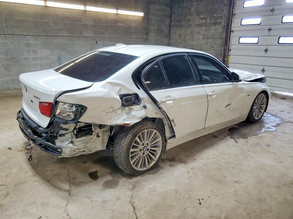 2013 BMW 3er VIN WBA3B3C59DF533237 COPART salvage auction — REAR END, Salvage Title, sold $125 on 2026-08-03 (photo 3)