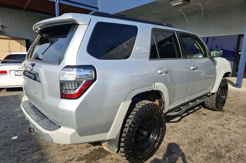 2020 Toyota 4runner VIN JTEBU5JR1L5756902 COPART salvage auction — NORMAL WEAR, Ca - Certificate Of Title (P), sold $16,400 on 2026-07-09 (photo 4)