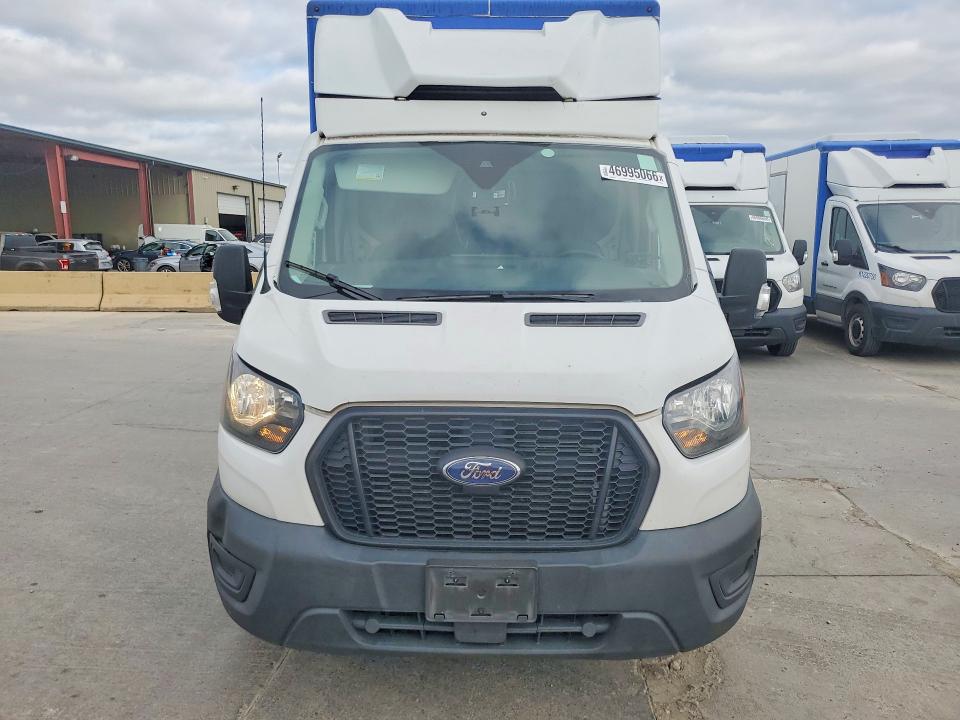 2022 Ford Transit VIN 1FDBW5Z85NKA31958 COPART salvage auction — NORMAL WEAR, Tx - Certificate Of Title, sold $17,000 on 2026-07-30 (photo 5)