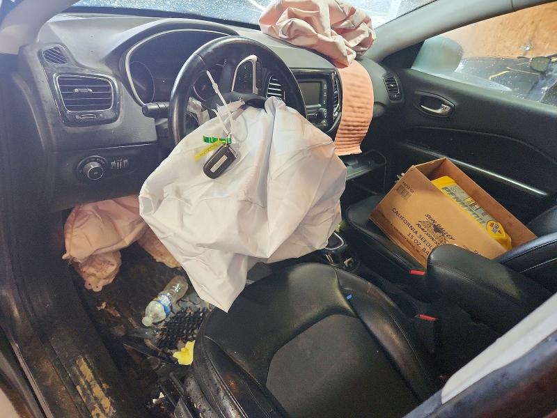 2018 Jeep Compass VIN 3C4NJDBB7JT400215 COPART salvage auction — ALL OVER, PA - CERTIFICATE OF SALVAGE, sold $275 on 2026-07-02 (photo 8)