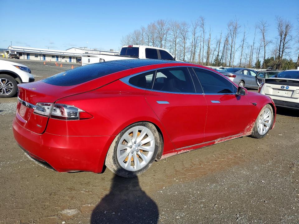 2018 Tesla Model s VIN 5YJSA1E2XJF292393 COPART salvage auction — WATER/FLOOD, WA - BILL OF SALE, sold $2,600 on 2026-07-06 (photo 3)