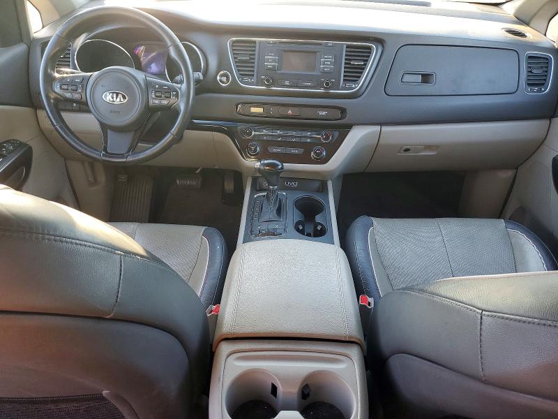 2017 Kia SEDONA VIN KNDMB5C1XH6244163 COPART salvage auction — MINOR DENT/SCRATCHES, Salvage Title, sold $1,150 on 2026-07-27 (photo 8)