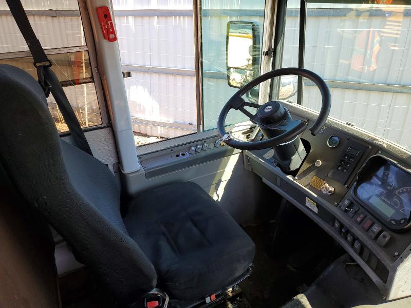 2012 Thomas Saf-t-liner efx VIN 1T88S4E20C1151254 COPART salvage auction — NORMAL WEAR, IL - CERTIFICATE OF TITLE, sold $1,450 on 2026-09-01 (photo 5)