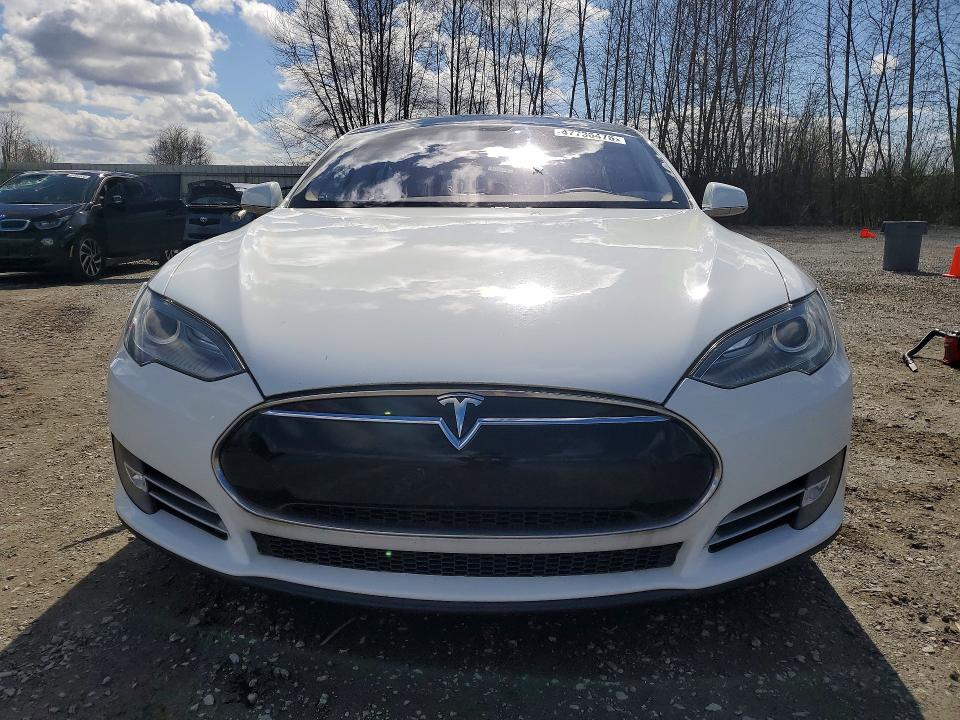 2013 Tesla Model s VIN 5YJSA1AC8DFP10940 COPART salvage auction — FRONT END, Salvage Title, sold $2,550 on 2026-07-13 (photo 5)