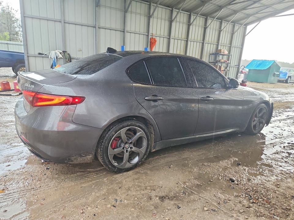 2018 Alfa romeo Giulia VIN ZARFAEBN4J7573186 COPART salvage auction — FRONT END, Tx - Salvage Vehicle Title, sold $5,200 on 2026-07-31 (photo 3)