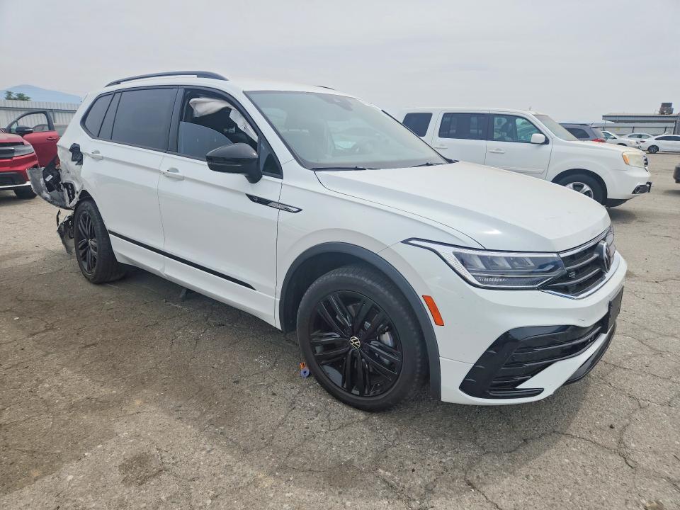 2022 Volkswagen Tiguan VIN 3VVCB7AX1NM022199 COPART salvage auction — REAR END, Ca - Salvage Certificate, sold $7,700 on 2026-07-02 (photo 4)
