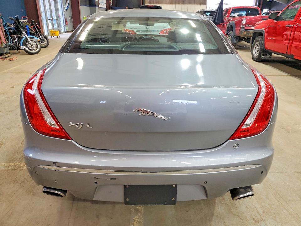2011 Jaguar Xj series VIN SAJWA2GB6BLV07658 COPART salvage auction — FRONT END, Ct - Certificate Of Title, sold $2,950 on 2026-07-24 (photo 6)