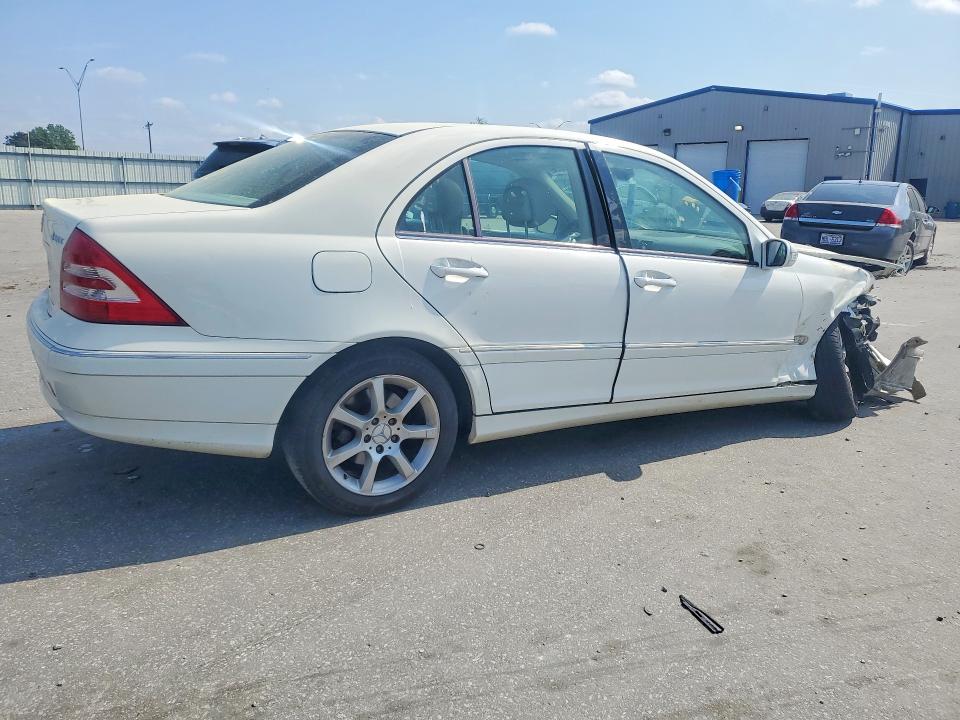 2007 Mercedes-benz C-klasse VIN WDBRF92HX7F875153 COPART salvage auction — FRONT END, Nc - Salvage Certificate Of Title, sold $300 on 2026-07-14 (photo 3)