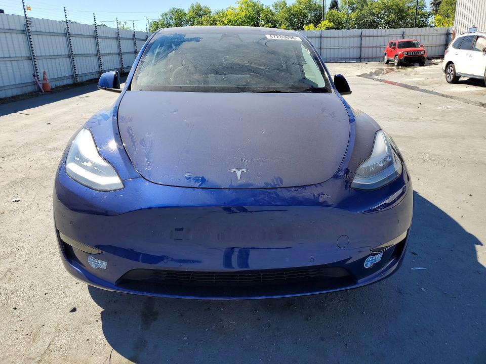 2021 Tesla Model y VIN 5YJYGDEE1MF172815 COPART salvage auction — SIDE, Salvage Title, sold $8,200 on 2026-07-14 (photo 5)