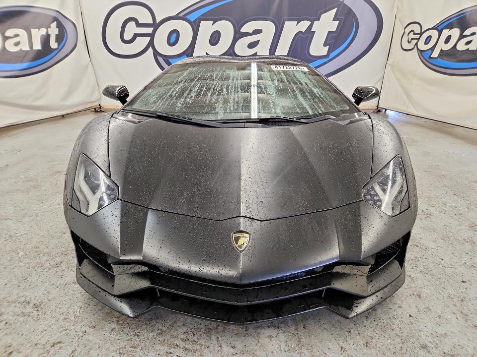 2018 Lamborghini Aventador VIN ZHWUV4ZD0JLA07069 COPART salvage auction — MINOR DENT/SCRATCHES, Mt - Cert Of Title-Rebuilt Salvage, sold $350,000 on 2026-07-25 (photo 5)
