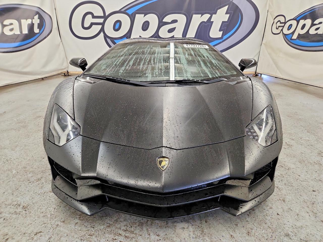 2018 Lamborghini Aventador VIN ZHWUV4ZD0JLA07069 COPART salvage auction — Minor Dent/Scratches, MT - CERT OF TITLE-REBUILT SALVAGE, sold $146,000 on 2026-07-01 (photo 5)
