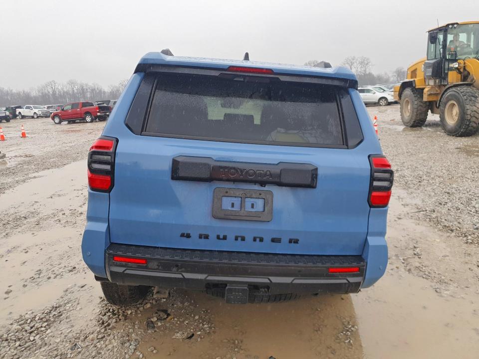 2025 Toyota 4runner VIN JTEVA5BR0S5024845 COPART salvage auction — Front End, OH - CERT OF TITLE-SALVAGE, sold $25,750 on 2026-06-12 (photo 6)