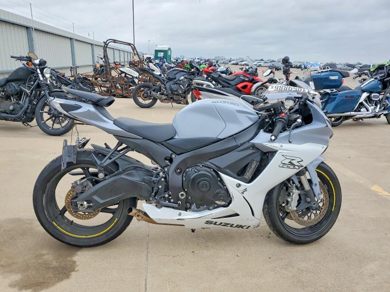 2022 Suzuki Gsx-r VIN JS1GN7FA0N7100939 COPART salvage auction — REAR END, Tx - Salvage Vehicle Title, sold $3,450 on 2026-07-09 (photo 1)