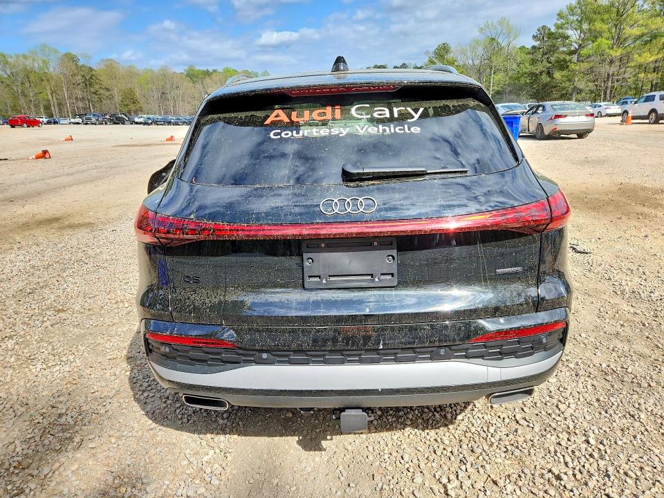2025 Audi Q5 VIN WA11AAGU2S2026424 COPART salvage auction — SIDE, Salvage Title, sold $10,000 on 2026-07-31 (photo 6)