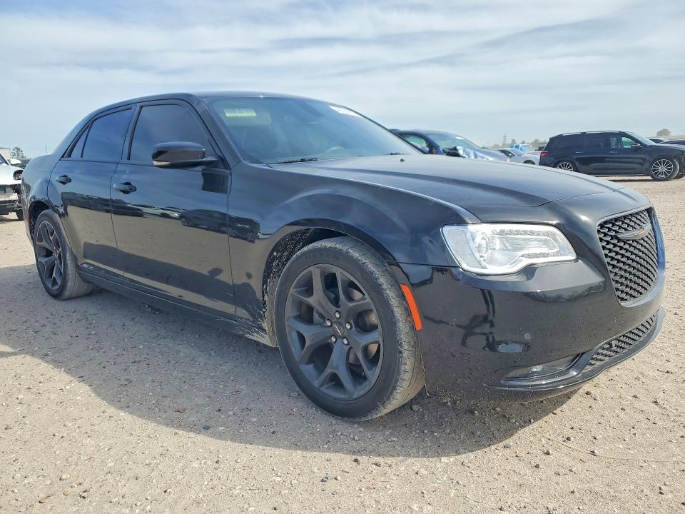 2023 Chrysler 300 VIN 2C3CCABG9PH514105 COPART salvage auction — MINOR DENT/SCRATCHES, Fl - Certificate Of Destruction, sold $16,422 on 2026-07-02 (photo 4)