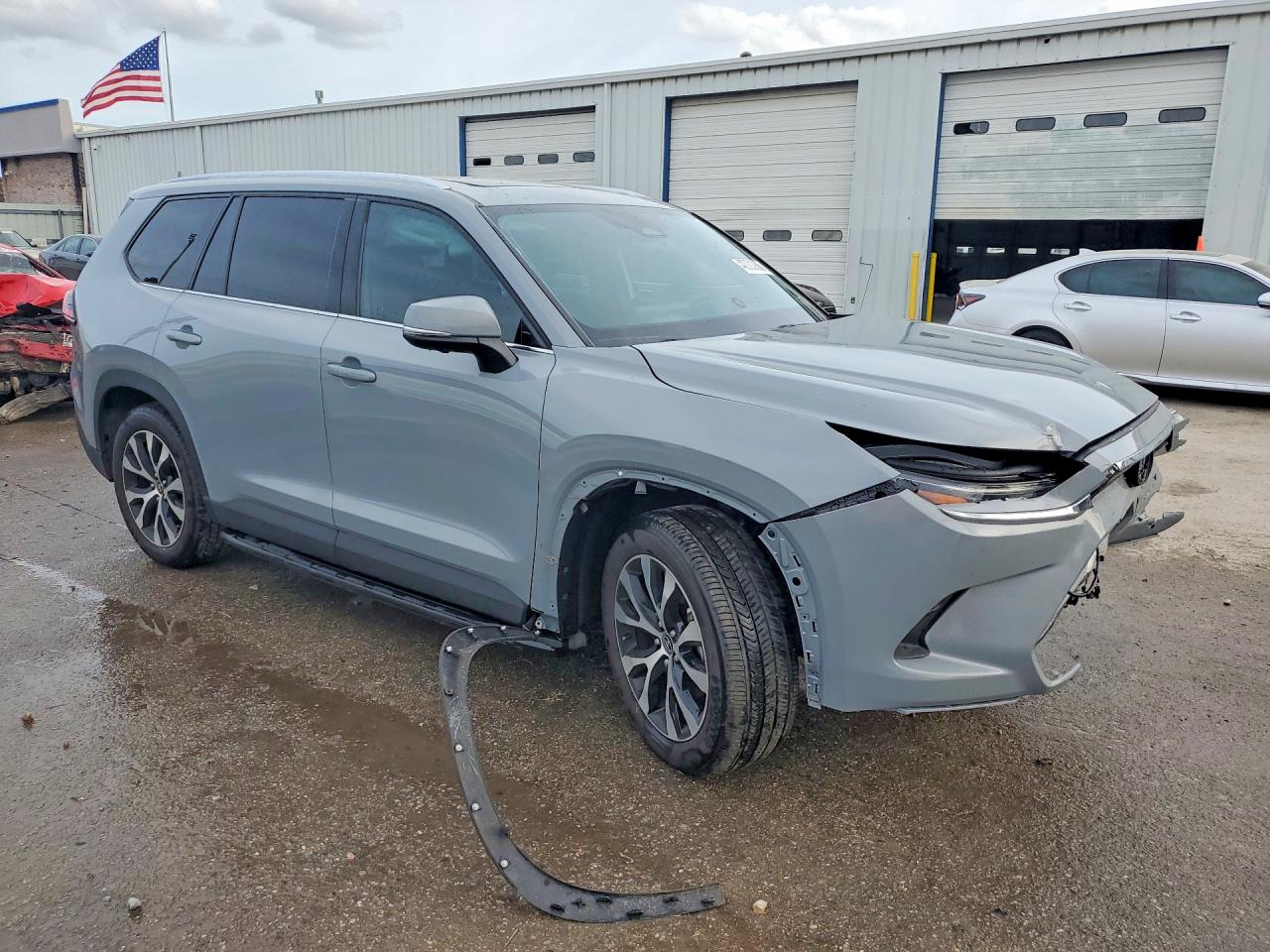 2025 Toyota Highlander VIN 5TDADAB50SS011068 COPART salvage auction — Front End, AL - CERT OF TITLE-SALVAGE TITLE, sold $18,300 on 2026-07-09 (photo 4)