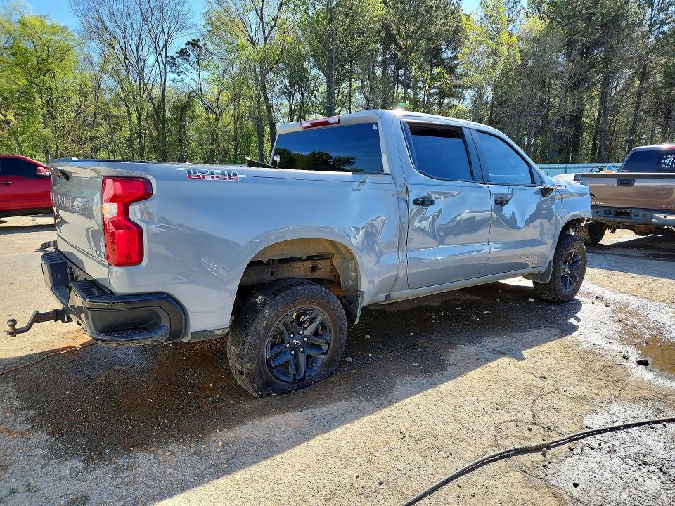 2024 Chevrolet Silverado VIN 3GCUDCEDXRG247828 COPART salvage auction — FRONT END, La - Cert Of Title-Salvage, sold $11,400 on 2026-07-02 (photo 3)