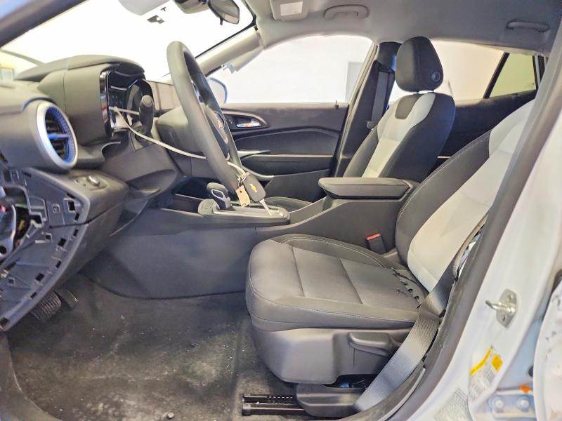 2025 Chevrolet Trax VIN KL77LFEP9SC183900 COPART salvage auction — SIDE, TX - SALVAGE VEHICLE TITLE, sold $10 on 2026-07-09 (photo 7)
