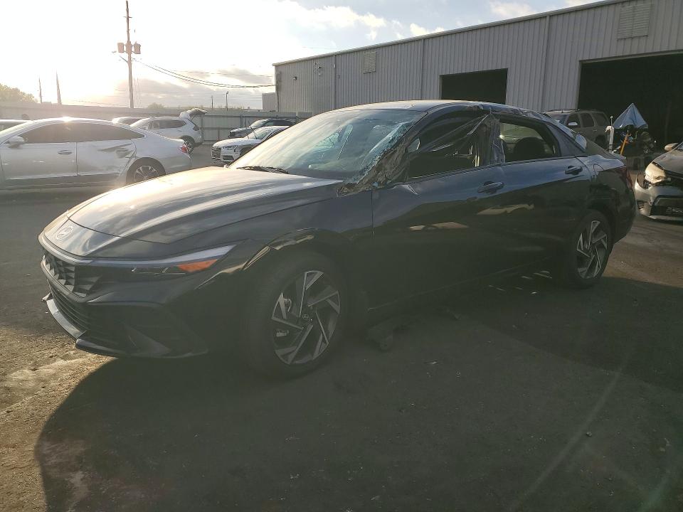 2025 Hyundai Elantra VIN KMHLM4DG4SU045742 COPART salvage auction — SIDE, FL, sold $3,650 on 2026-07-22 (photo 1)